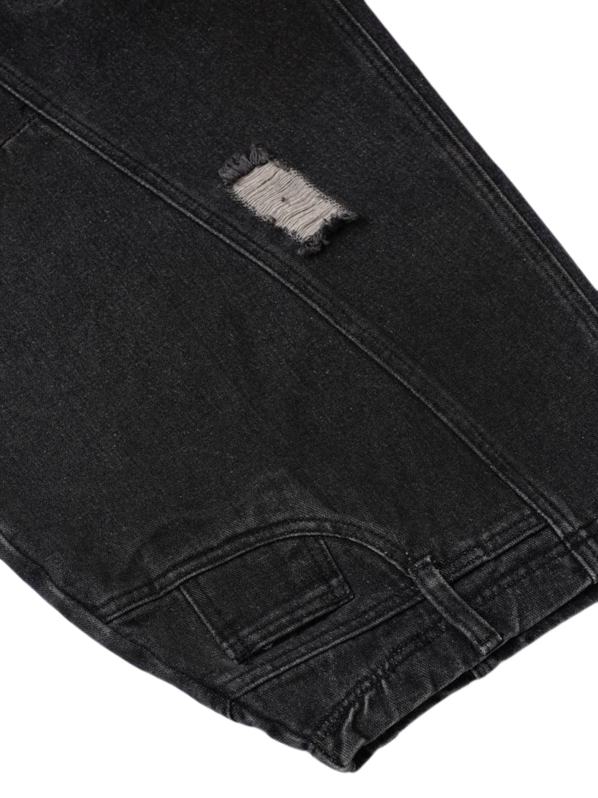 Casual Jeans with Dynamic Distressed Detail