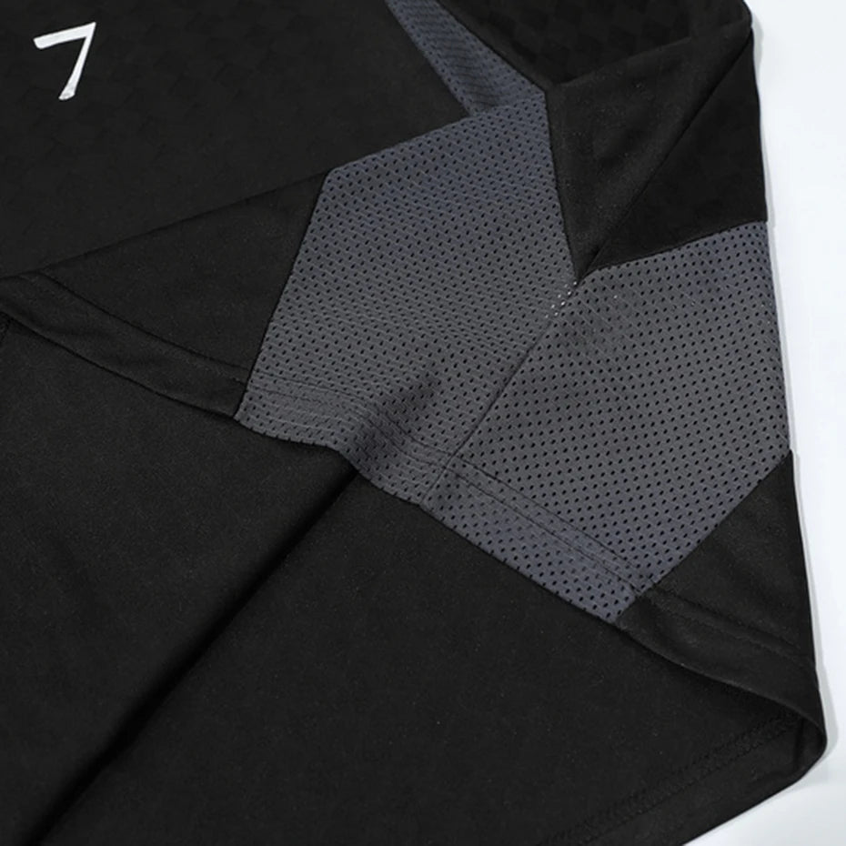 7 Printed T-Shirts