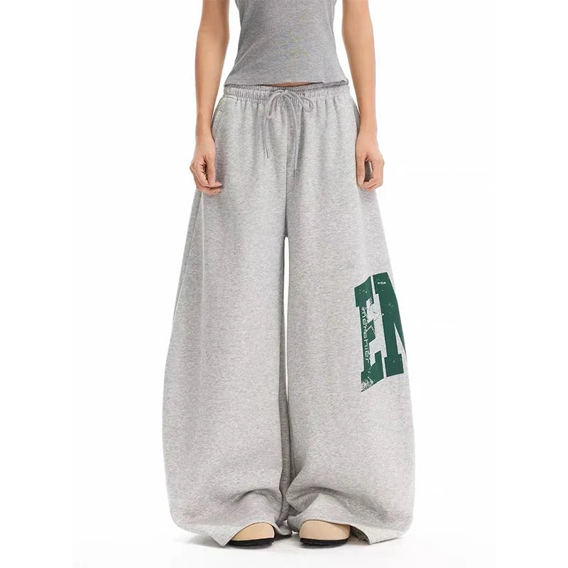 Wide Leg Harf Baskılı Jogger, yakın çekim — Navra Wear