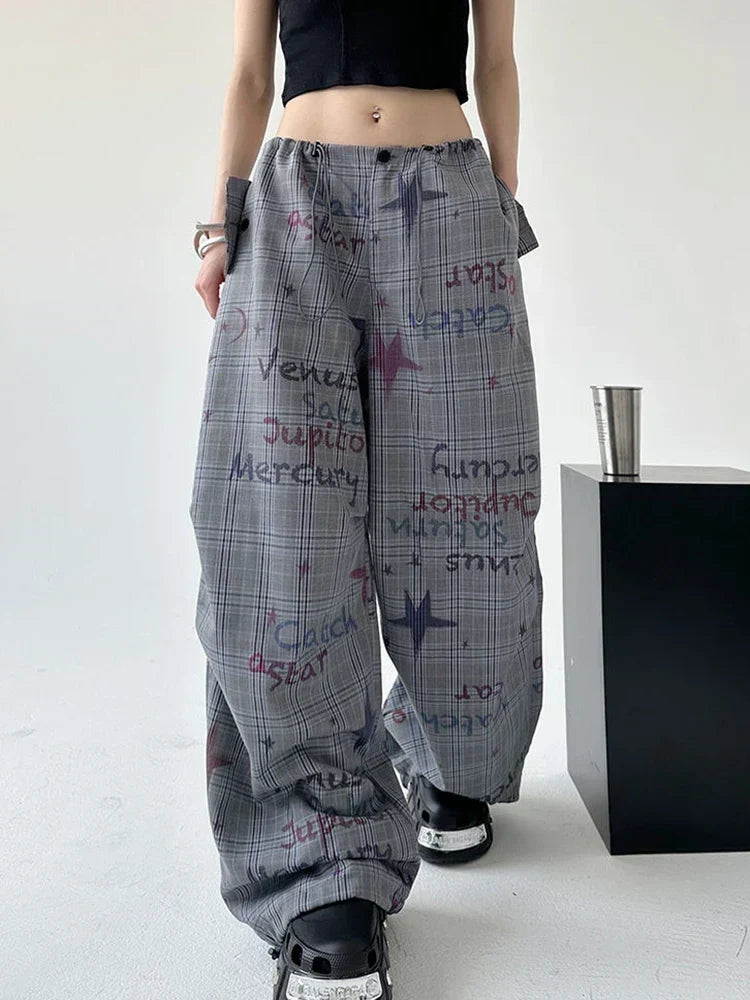 Yazı ve Yıldız Desenli Ekose Bol Paça Jogger