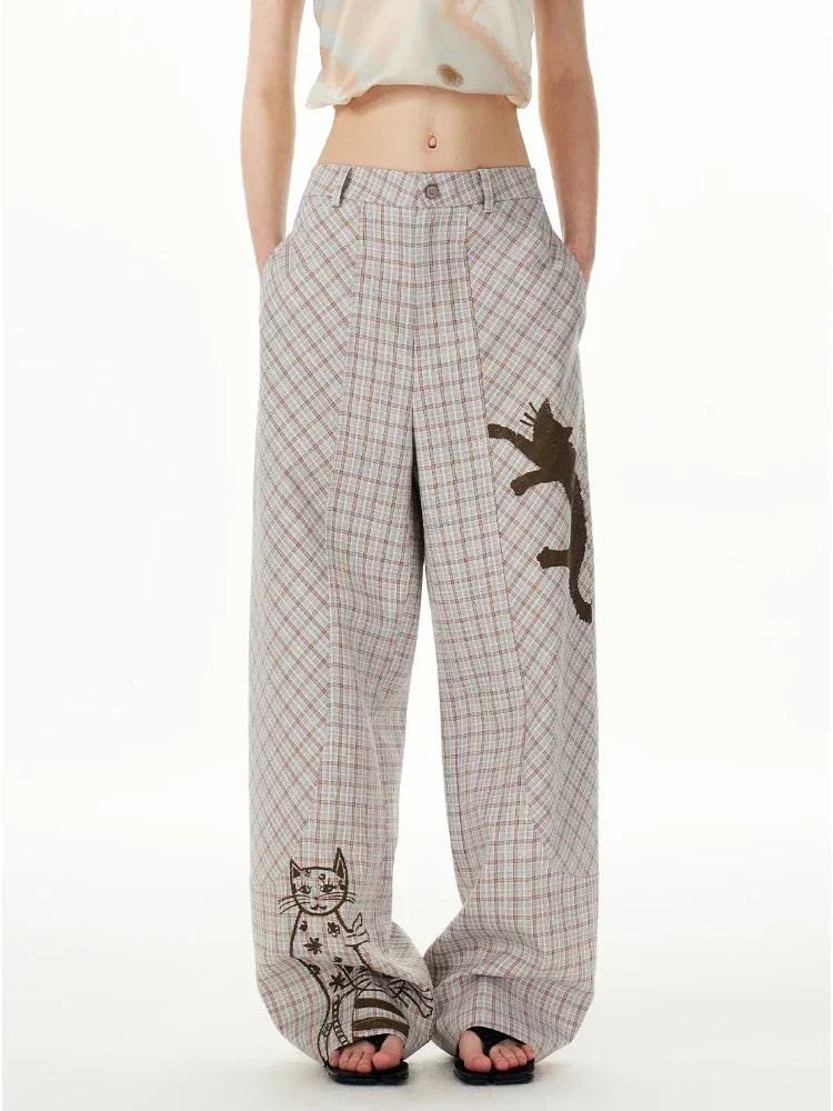 Vintage Kedi Baskılı Jogger, model üzerinde — Navra Wear