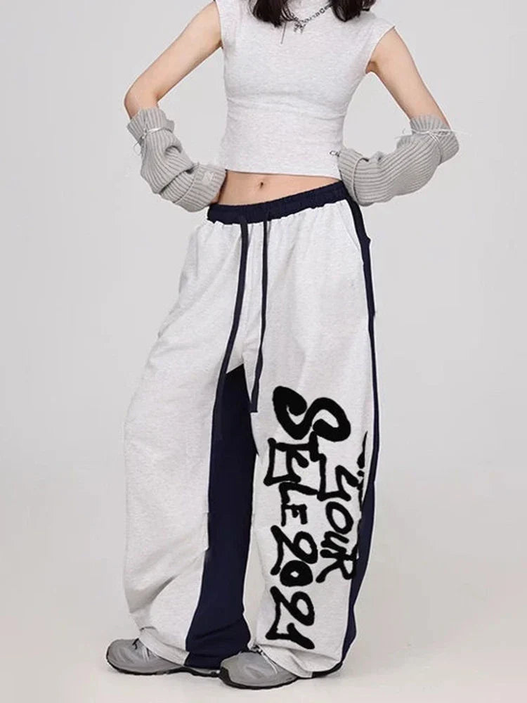 Grafiti Yazı Baskılı Panelli Bol Paça Jogger