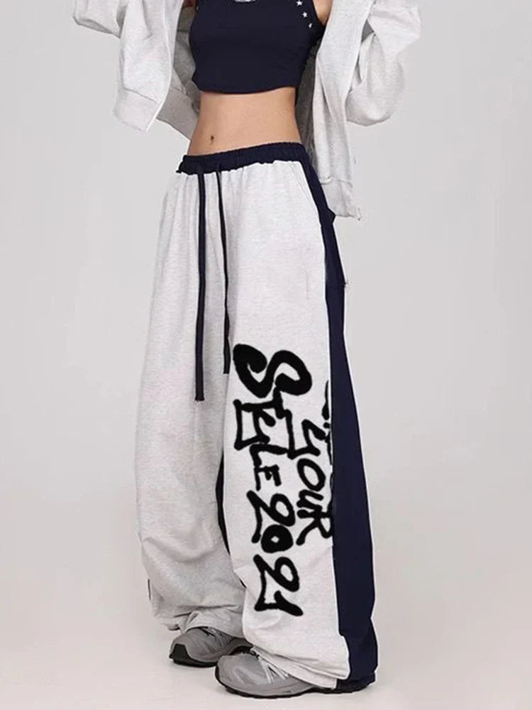 Grafiti Yazı Baskılı Panelli Bol Paça Jogger
