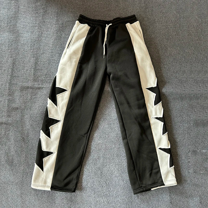 Wide Leg Yıldız Baskılı Jogger, yakın çekim — Navra Wear