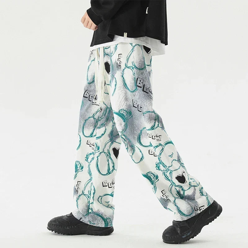 Vintage Düz Kesim Grafiti Baskılı Jogger, arka görünüm — Navra Wear
