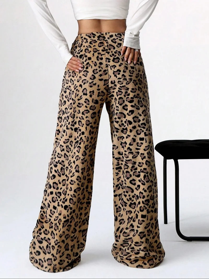 Leopar Desenli Geniş Paça Jogger